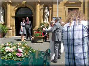07Tanz im KirchhofNOF 07Tanz im KirchhofNOF